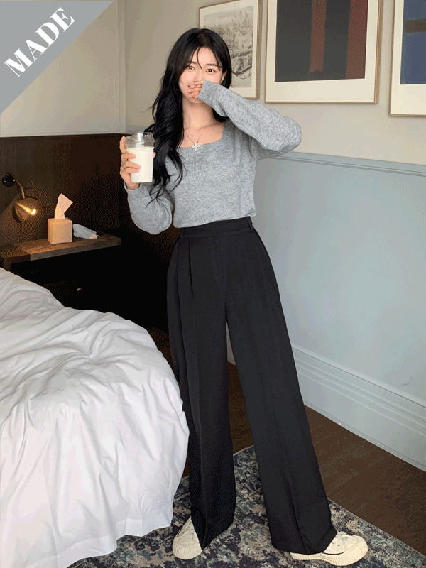 Rose pin tuck slacks