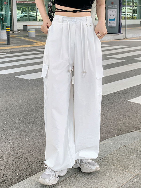 sporty string cargo pants