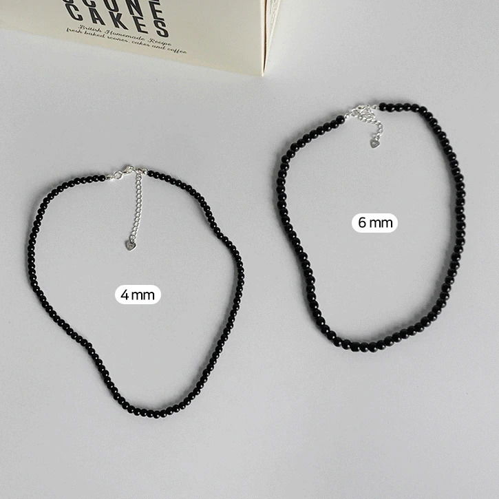 Black pearl bead necklace