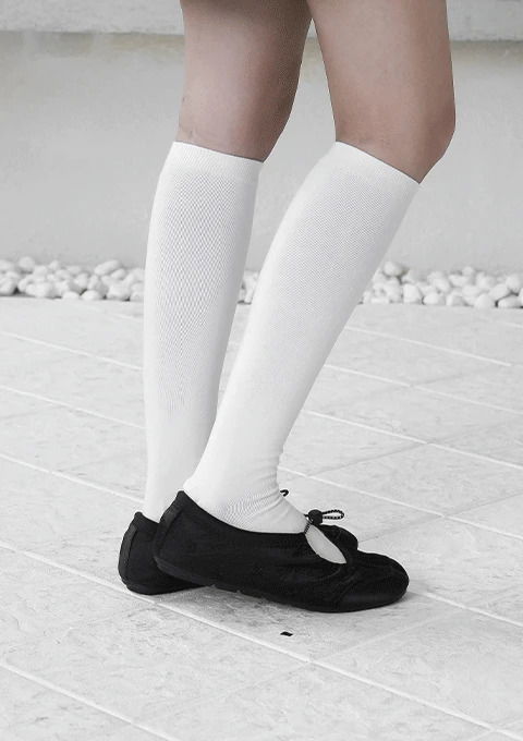 knee-high-socks