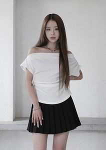 올즈 원숄더 티셔츠