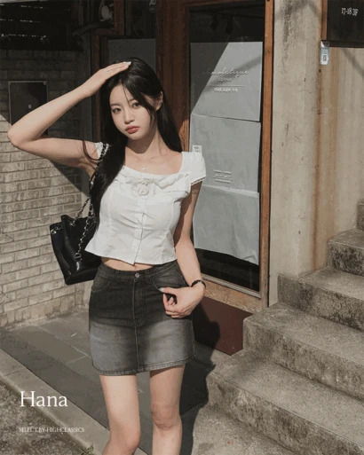 하나 스퀘어넥 핀턱 코사지 캡소매 레이스 허리잘록 단추 실버지퍼 크롭 반팔 블라우스