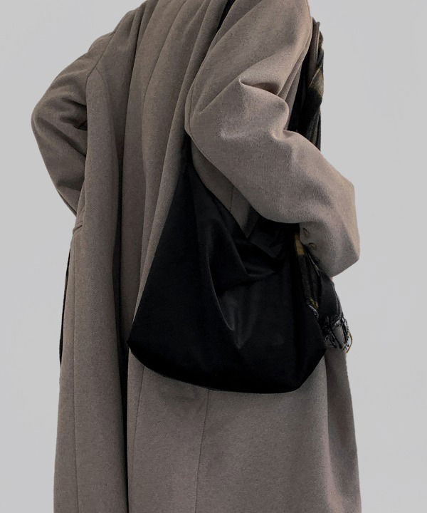 Dash velvet shoulder bag