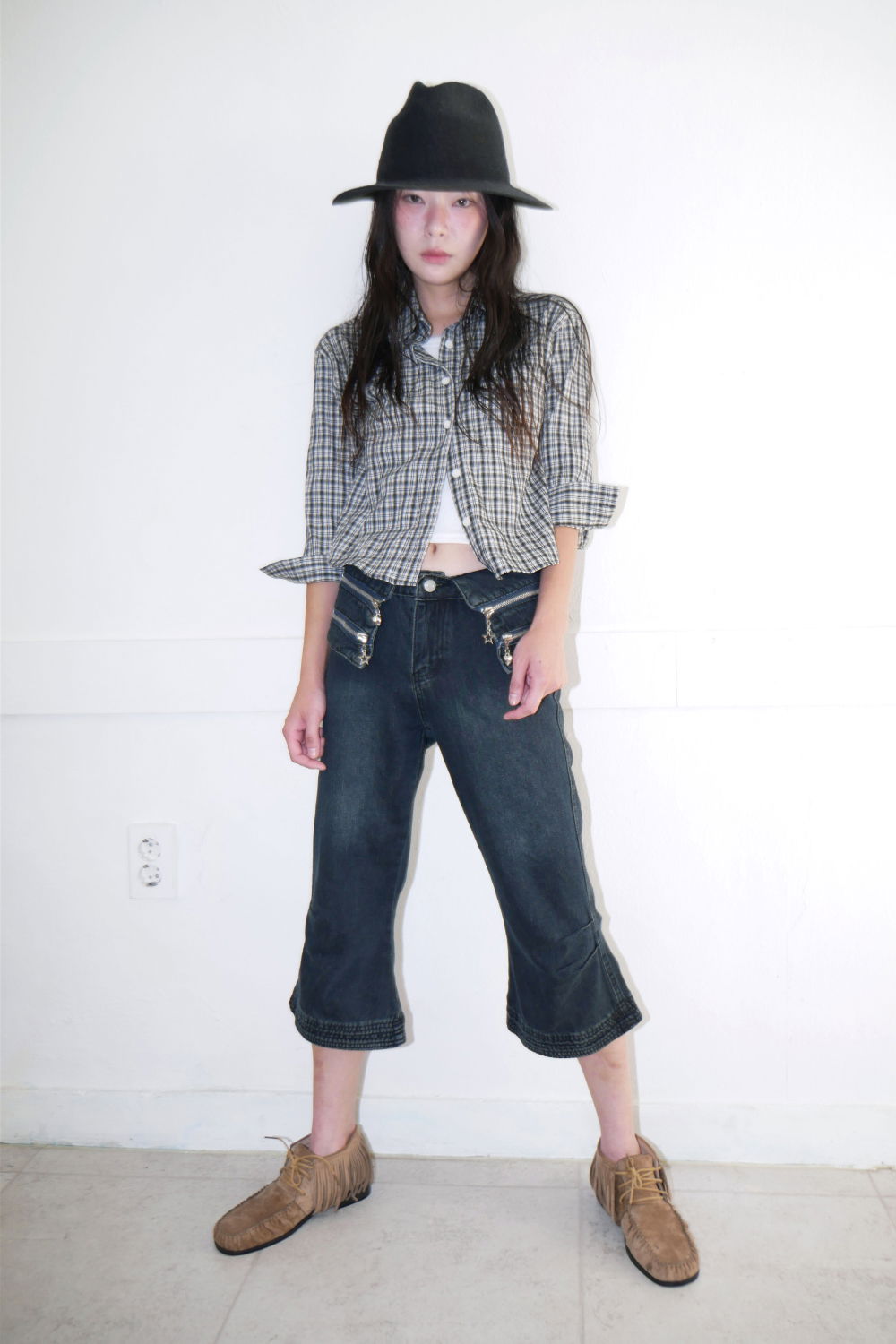 신발 모델 착용 이미지-S1L3