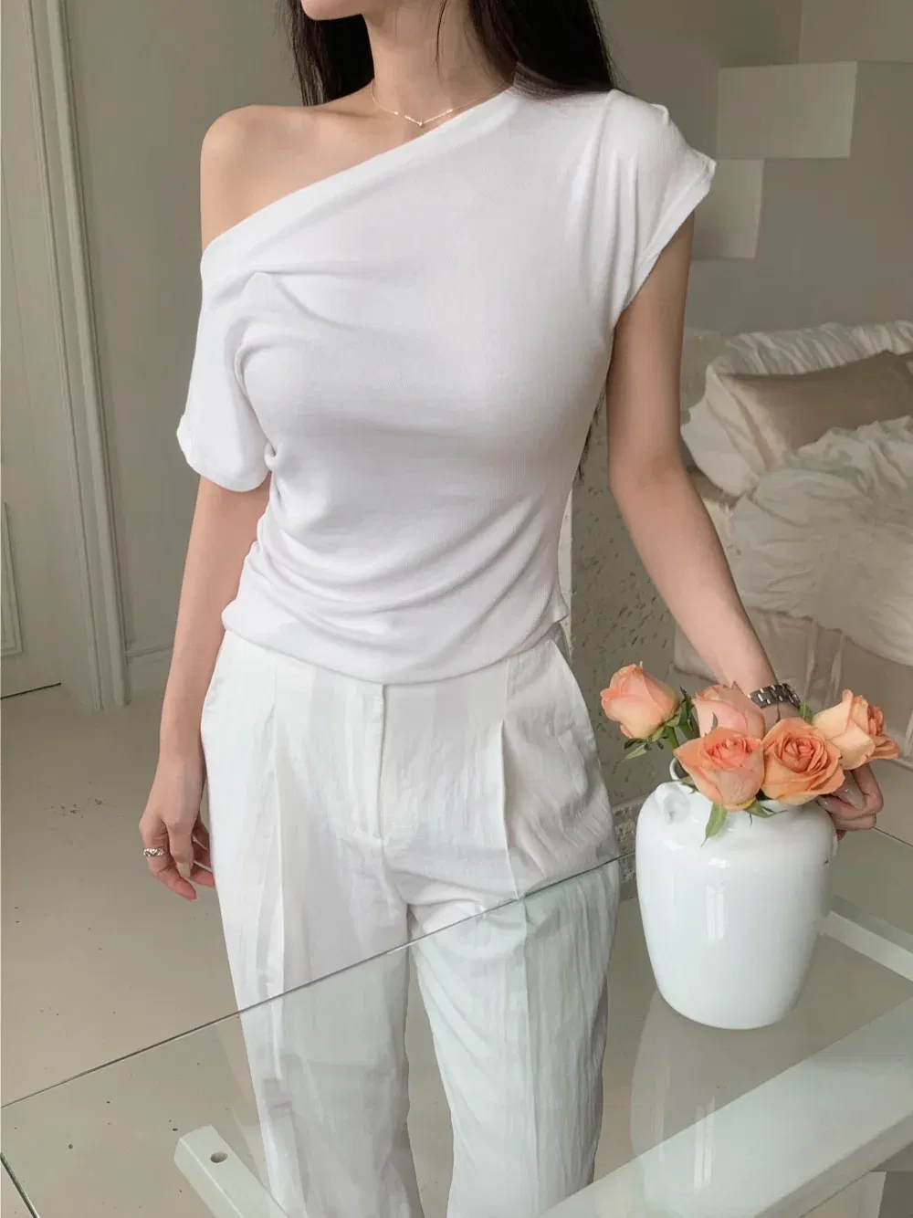 반팔 티셔츠 모델 착용 이미지-S8L14