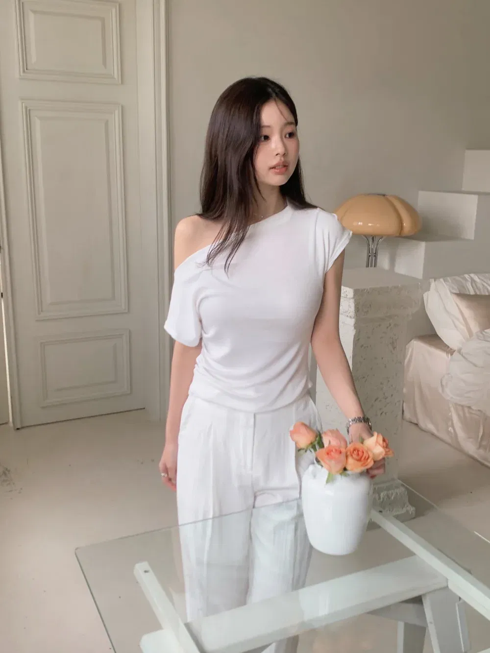 반팔 티셔츠 모델 착용 이미지-S8L13