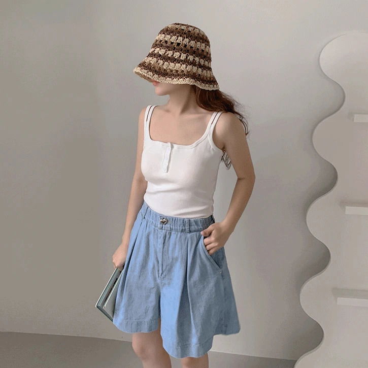 Two-string 2-button Ribbed cap Sleeveless 