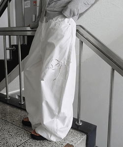 Label Ribbon Punching Wide Balloon Pants