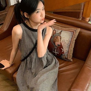吊带真丝裙