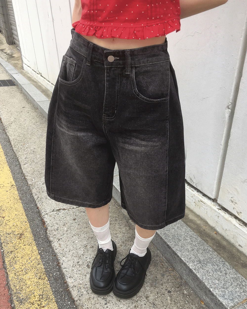 Pocket Pintuck Faded Denim Bermuda Shorts Pants