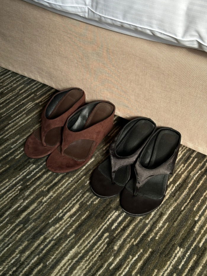 Satin Flip Flop Wedge Heel Slippers (2 Colors)