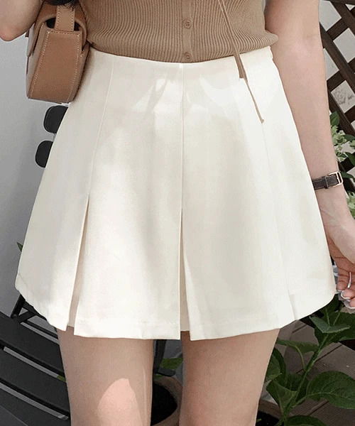 pleated-skirt