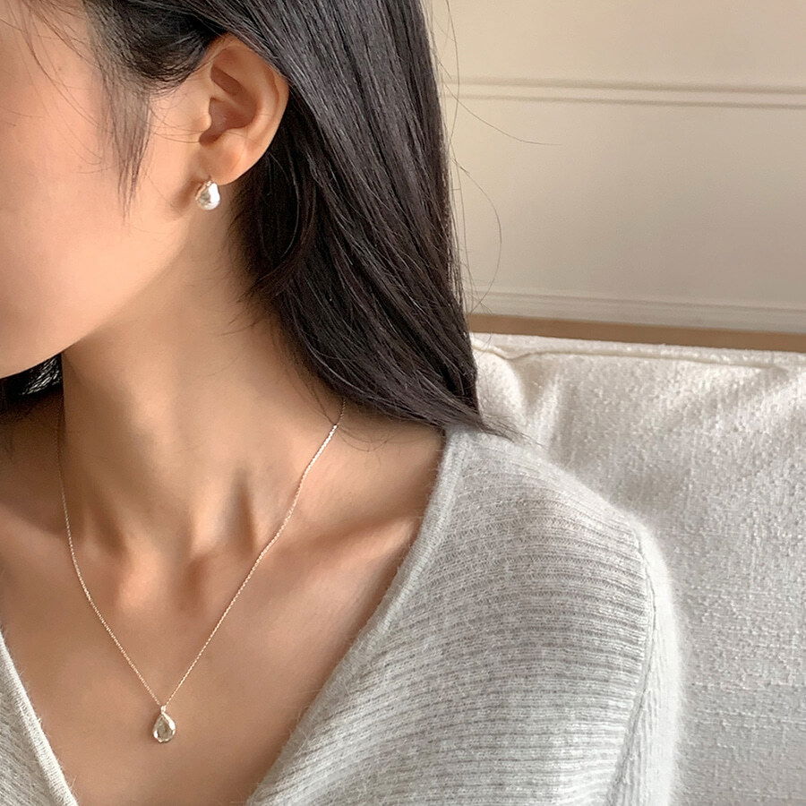 Ollie Pearl Earrings