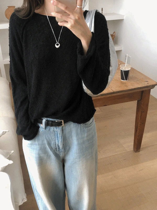 슬라브 입술넥니트