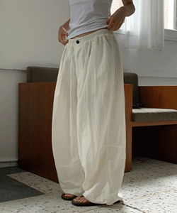 Pereo Pintuck Wide Two Way Nylon Pants