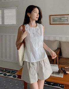 Back button 2 sleeveless blouse