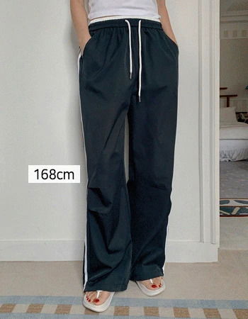 sweatpants