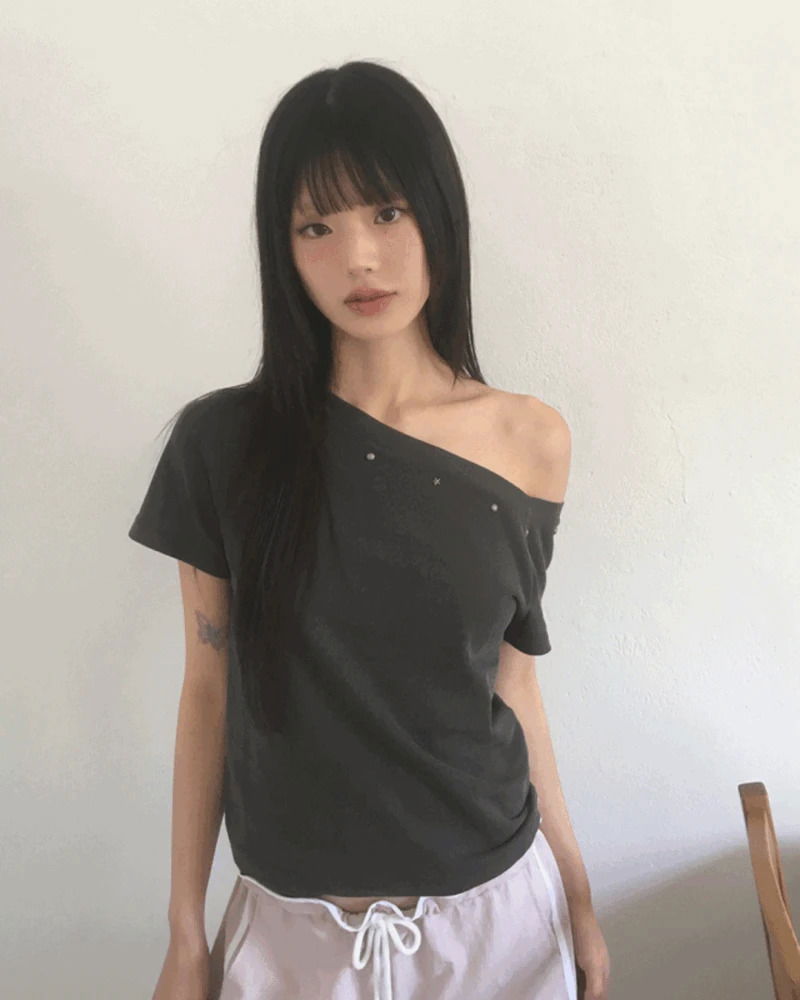Boheme Stud One Off Shoulder Pigment Short Sleeve T-Shirt