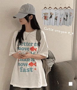 큐티 크레용 그래픽 루즈핏 반팔 티셔츠