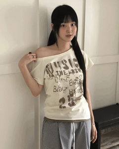 Codeine One Off-Shoulder Color Block Print Short Sleeve T-Shirt