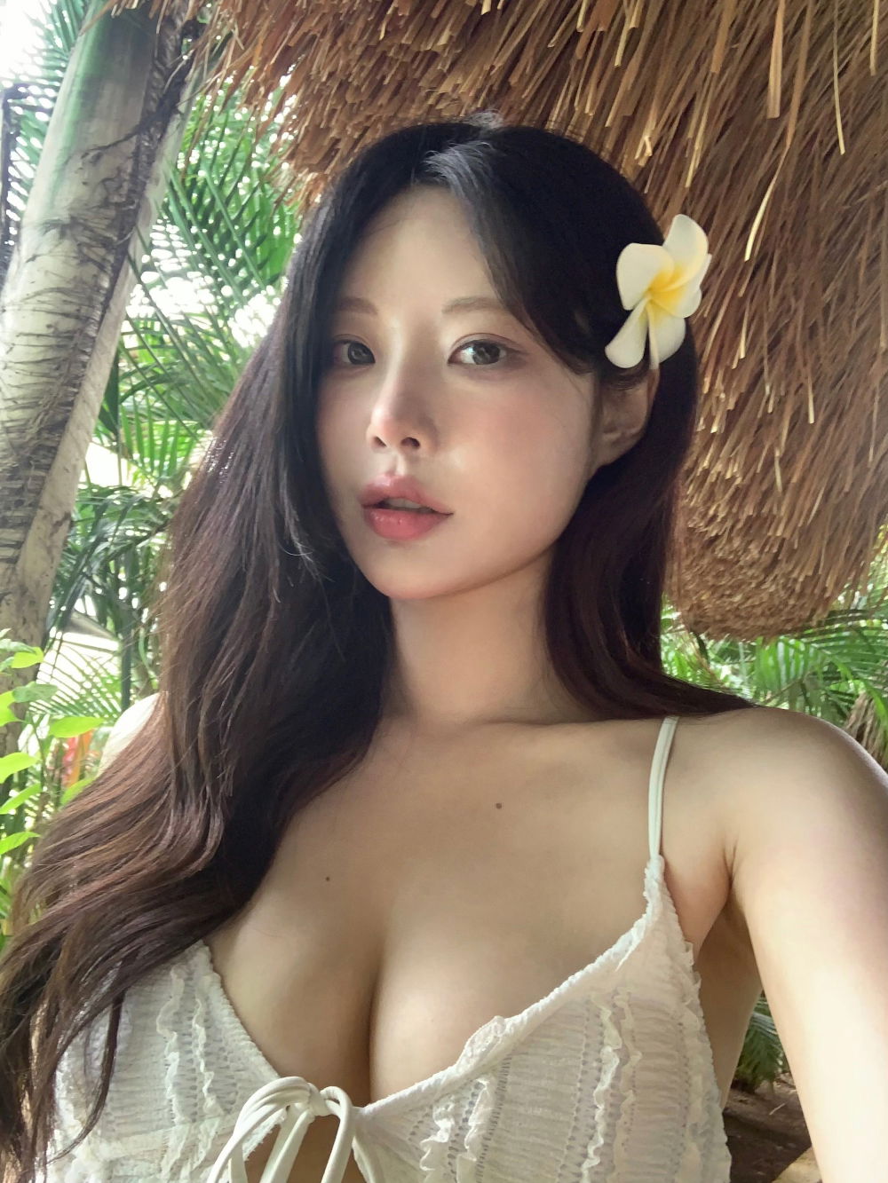 민소매 모델 착용 이미지-S8L16