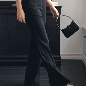 Airy Flared slacks