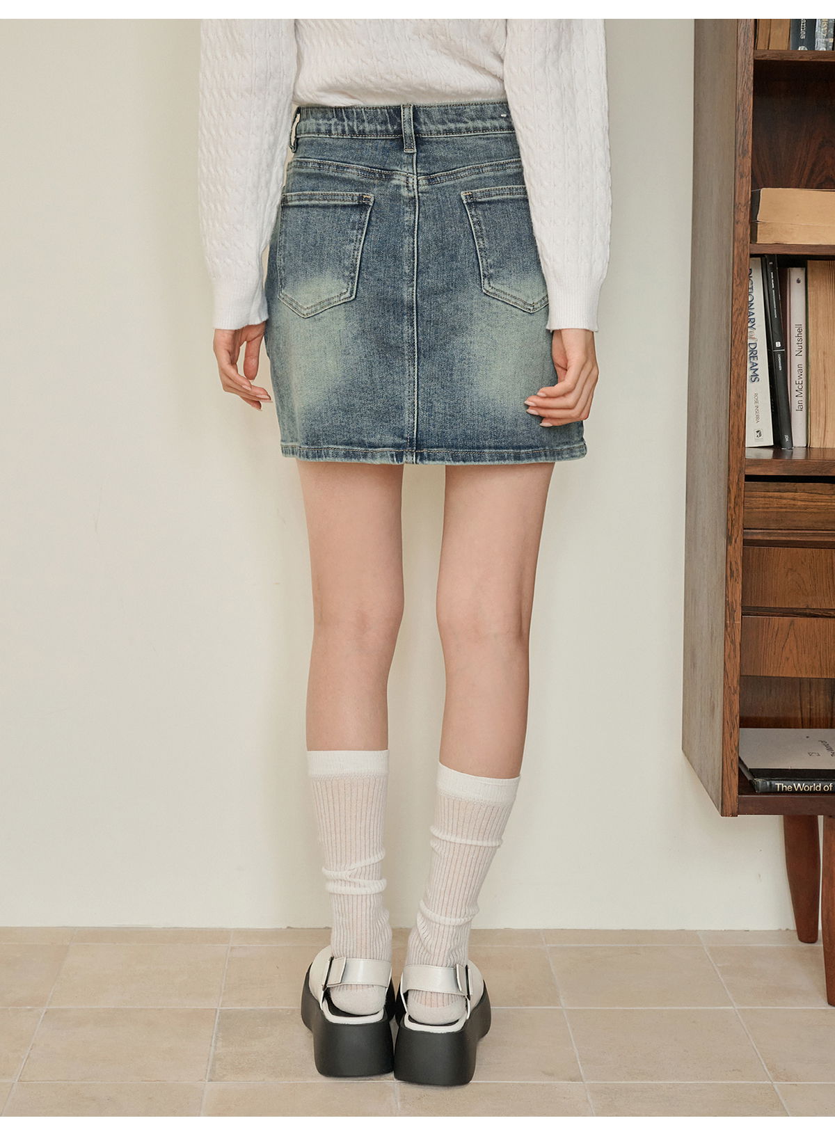 쇼언트 속밴딩 워싱 데님 미니 스커트
