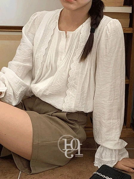 Aurora lace blouse