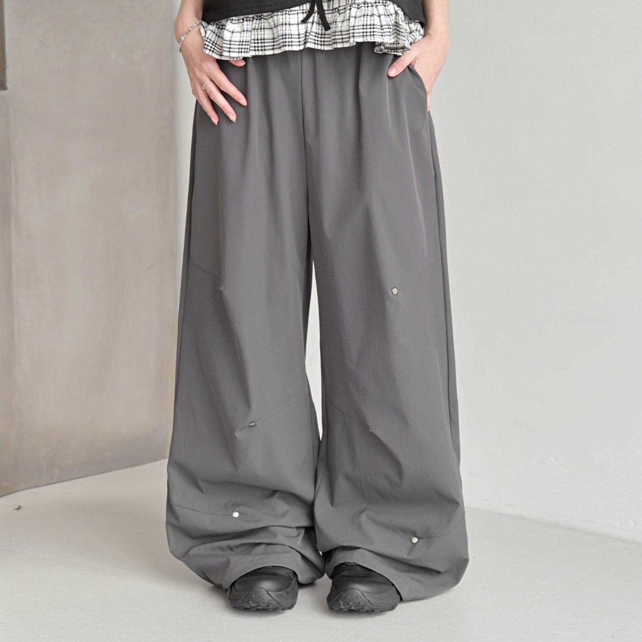 Checkered Studded Wide Pants