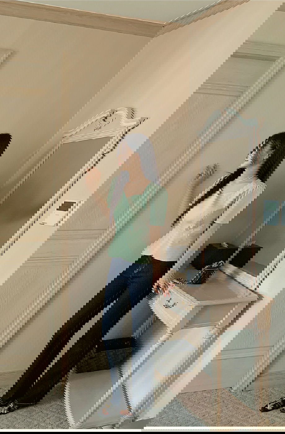 프론드밍 코튼 하트넥 페플럼 블라우스