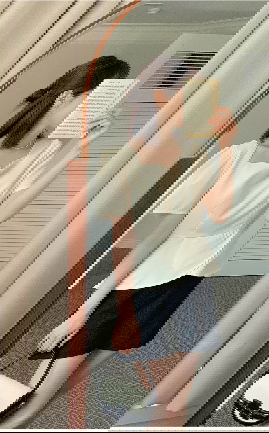 프론드밍 코튼 하트넥 페플럼 블라우스