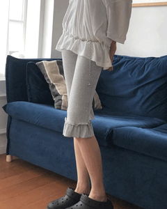 Jabel Ribbed Frill Capri Pants