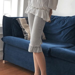 Jabel Ribbed Frill Capri Pants