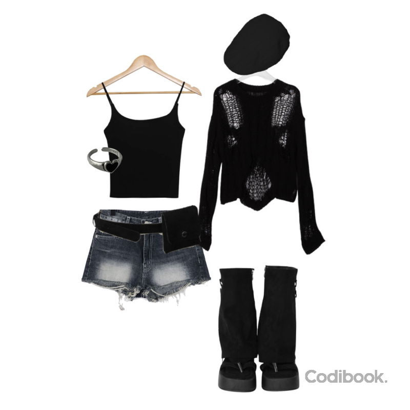 binary01 데미지 밀리언 니트,wonderwonder 볼드 블랙 하트 실버 링 반지,wonderwonder 테싯 빈티지 구제 워싱 데미지 데님 숏 팬츠등을 매치한 코디