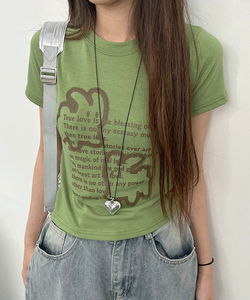 Rabbit lettering short-sleeved crop top
