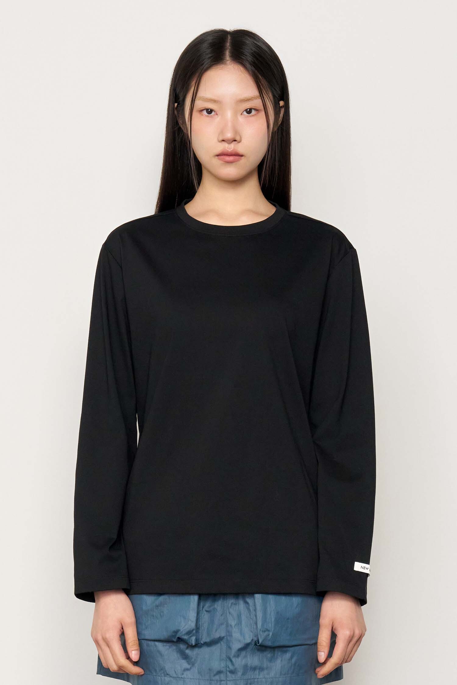 WOMAN Relaxed Long Sleeve Tee