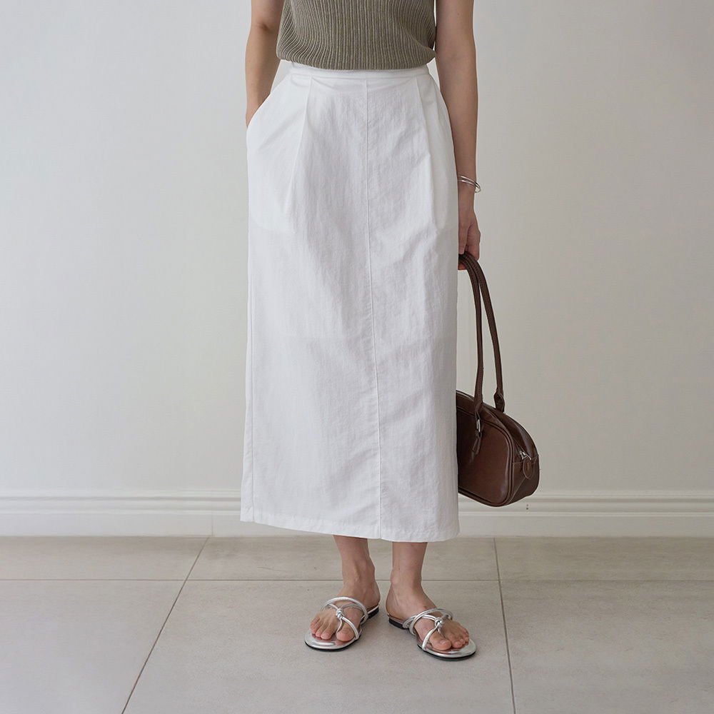 Creams Banding Pintuck Back Slit Long Skirt