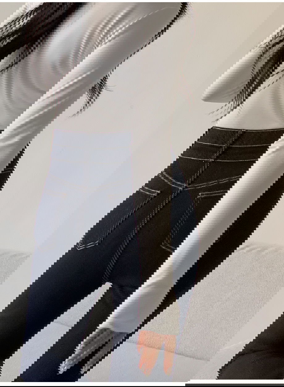 리리앤코 티버덴 스판 속밴딩 스티치 투버튼 부츠컷 데님 팬츠 청바지