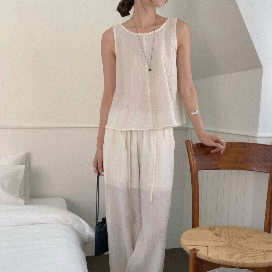 Moisture Wrinkle Blouse and Moisture Wrinkle Pants
