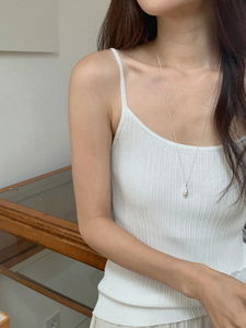 Our pleated sleeves