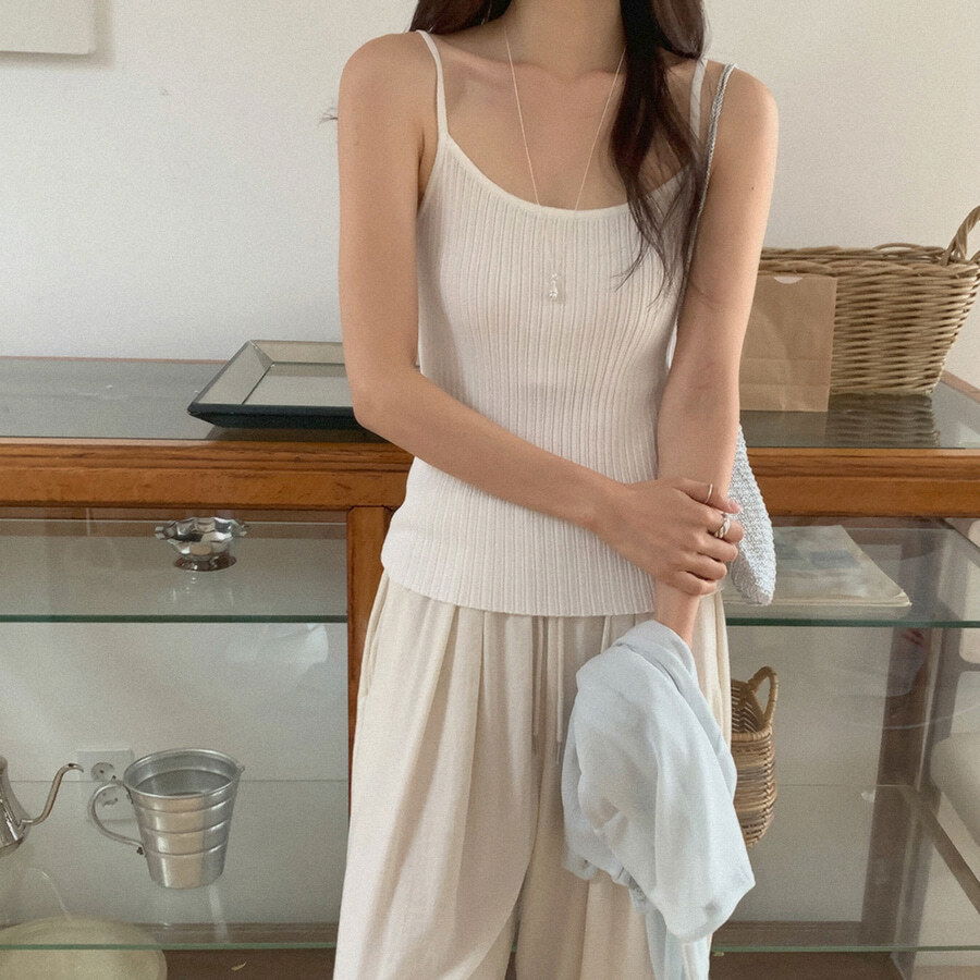 Our pleated sleeves