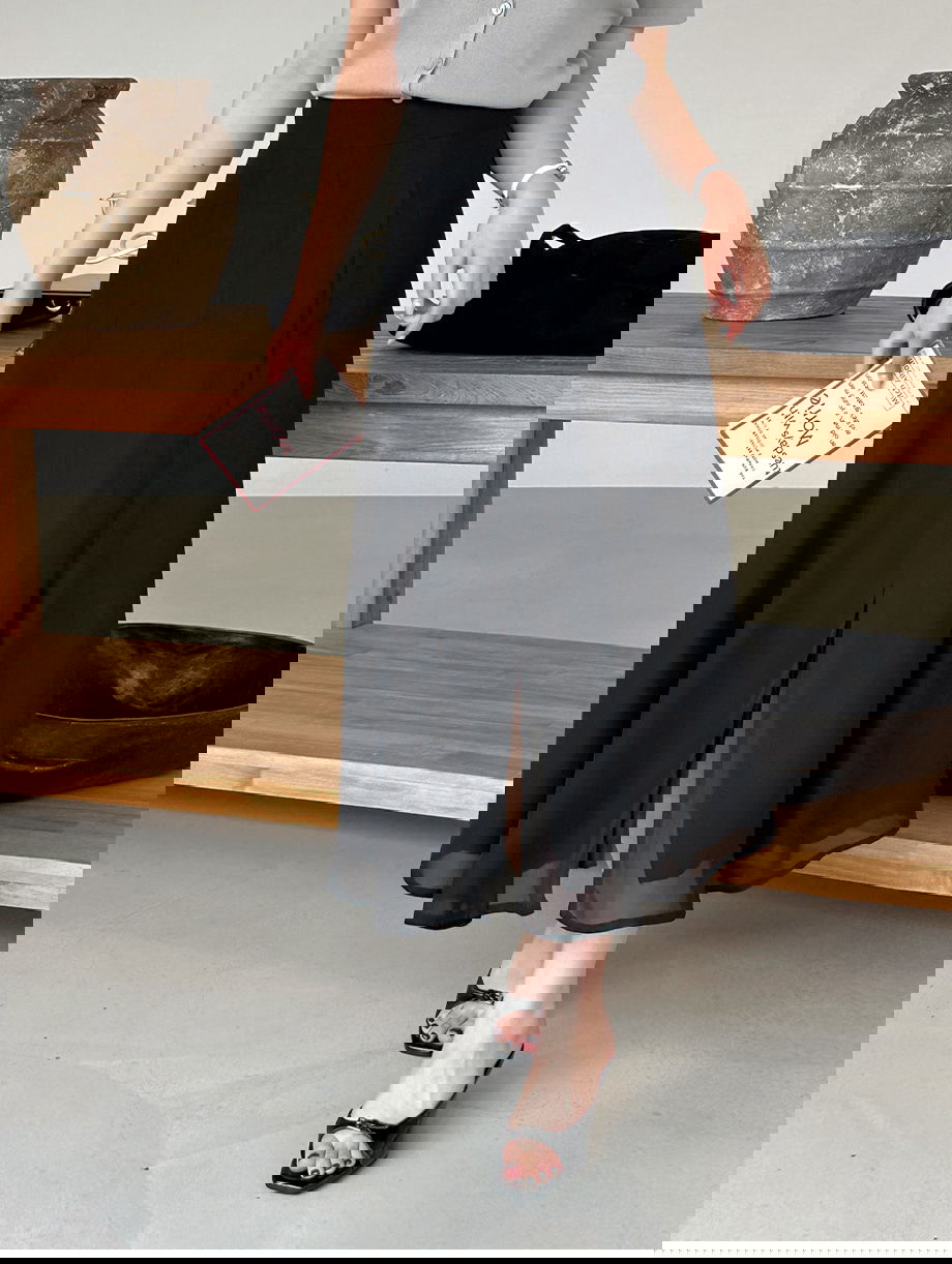 리리앤코 에슈블린 쉬폰 뒷밴딩 앞트임 롱 스커트