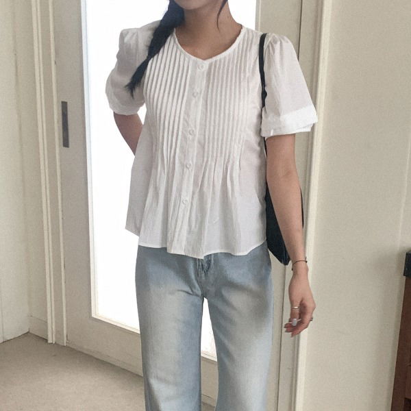 Ouni pintuck blouse