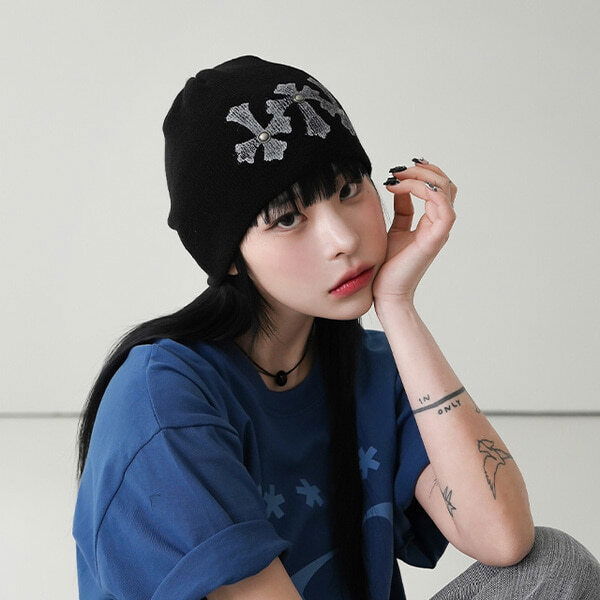 scoone print beanie (Ships Today)