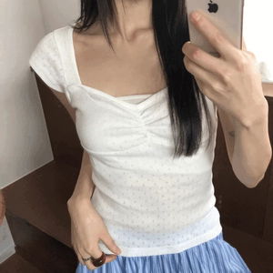 리나 하트넥 펀칭 캡소매 셔링 반팔 티셔츠