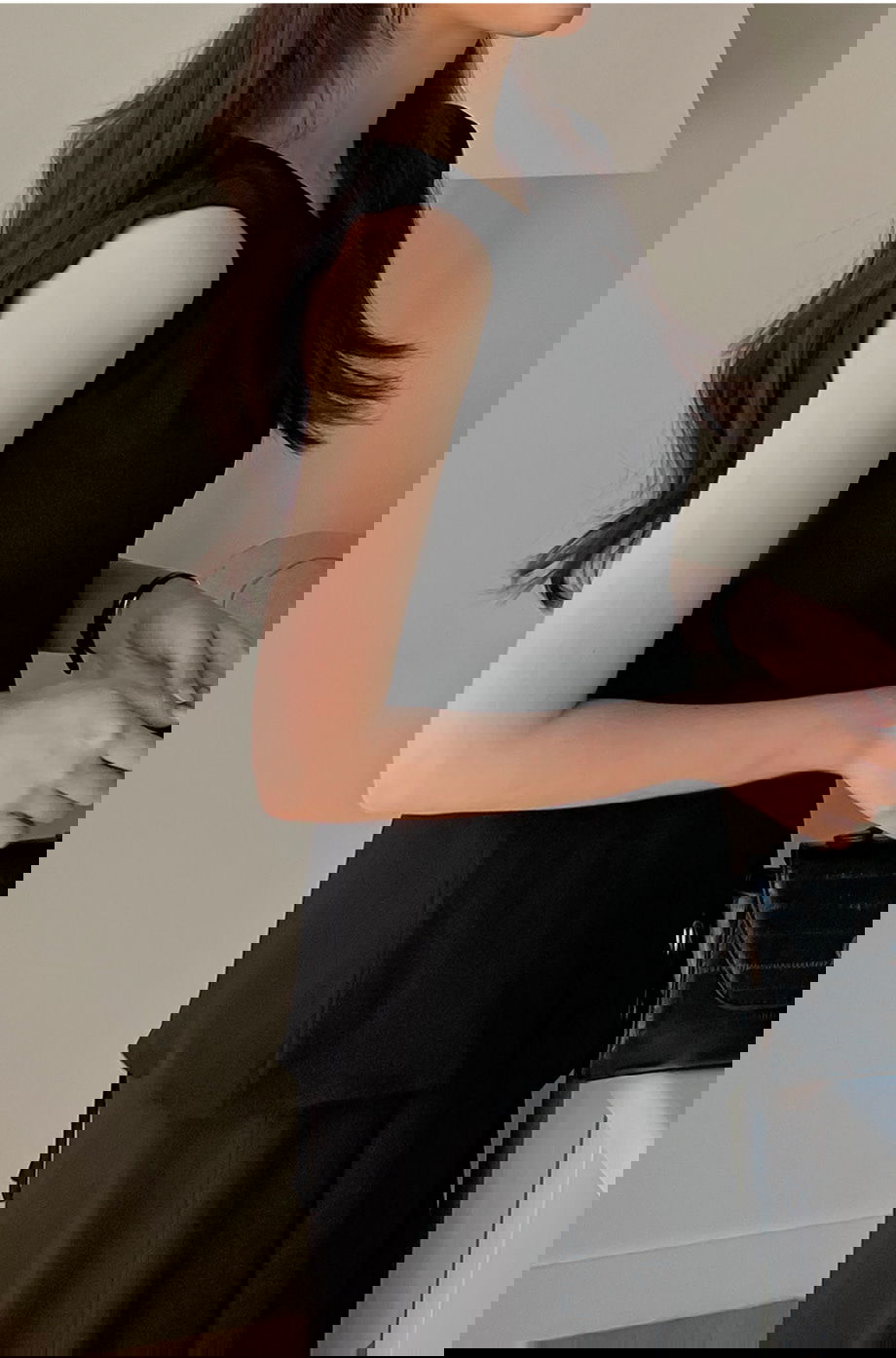 리리앤코 린브피드 핀턱 페플럼 나시 블라우스