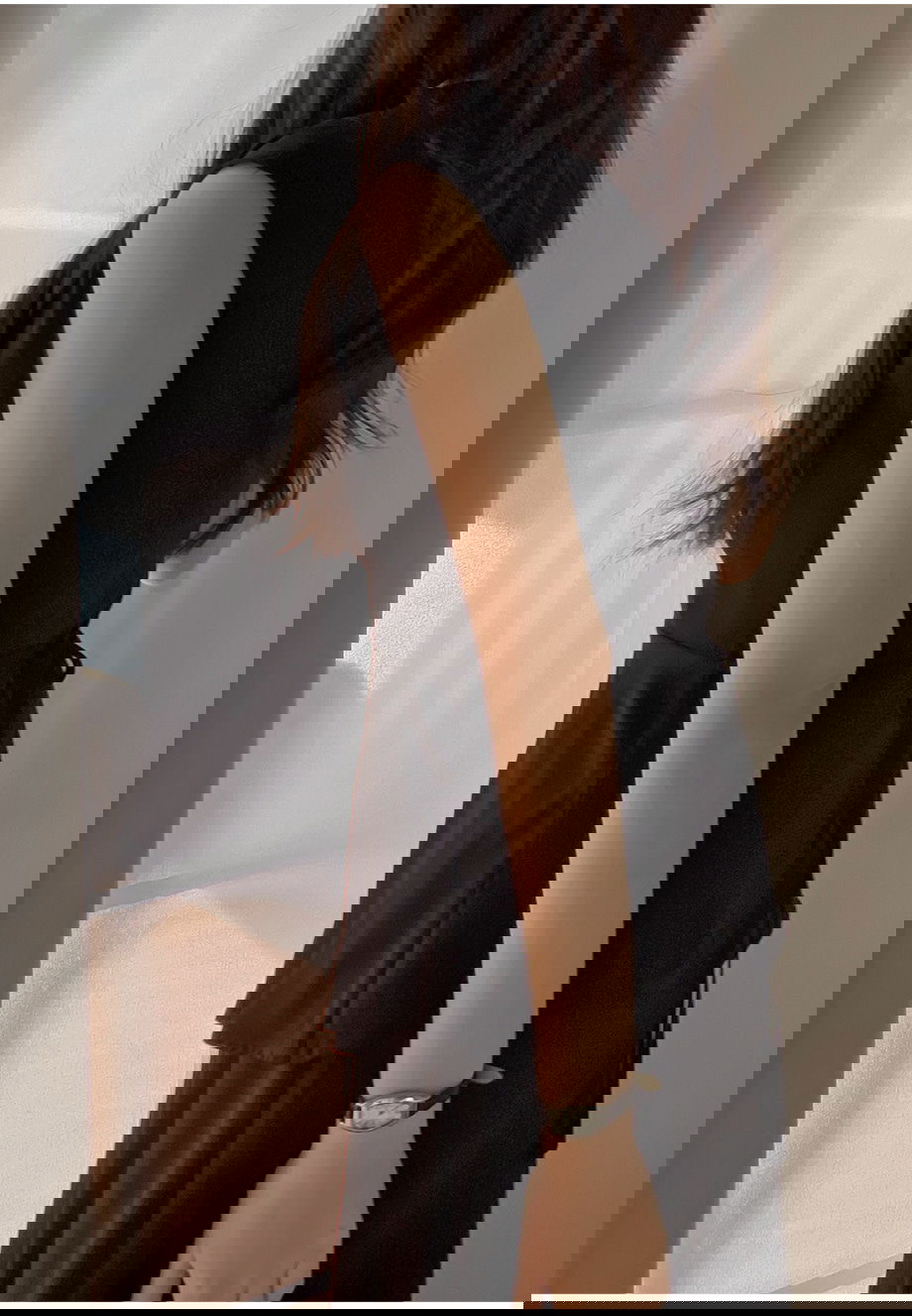 리리앤코 린브피드 핀턱 페플럼 나시 블라우스