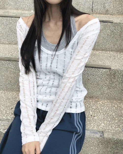 티다 오버핏 펀칭 시스루 긴팔 니트