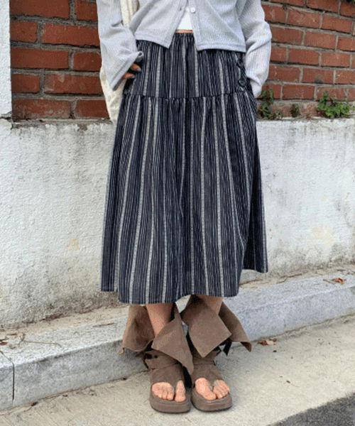 pleated-skirt