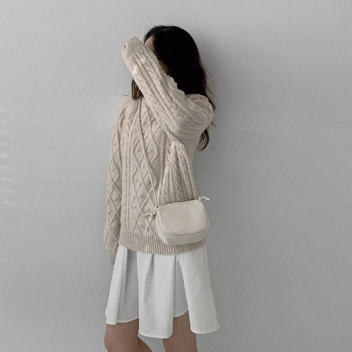 Bangulkwa Round Knitwear
